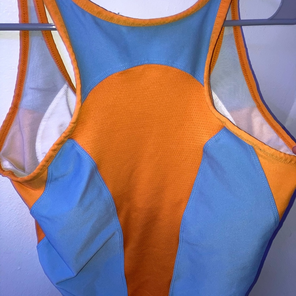 Nike Top - Picture 2 of 4